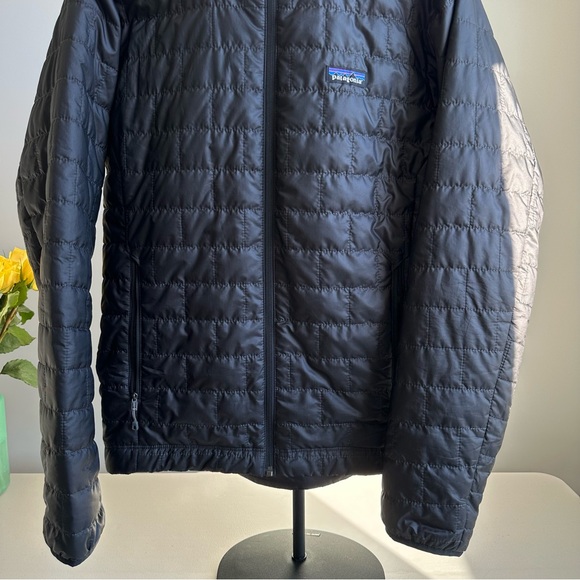 Men's Patagonia Nano Puff® Jacket • black • size small • unworn - Picture 4 of 10